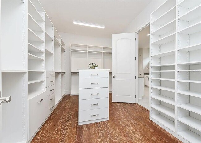 Building Photo - 13833 Abberwick Dr
