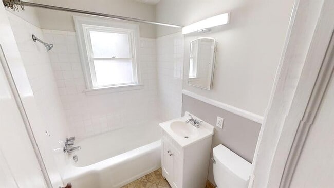 Building Photo - 601 W Hoover Ave