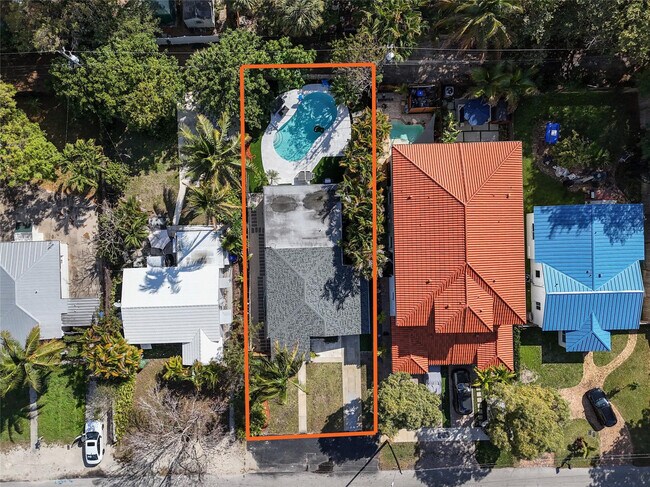 Building Photo - 508 SW 13th St