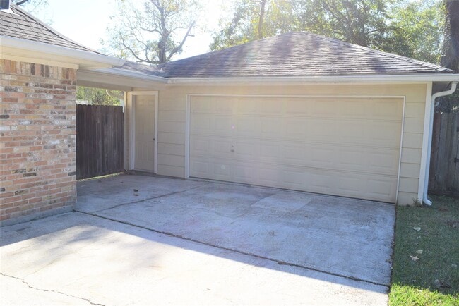 Building Photo - 6207 Northway Dr