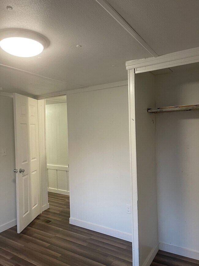 Building Photo - 2315 Geri Ann Ln