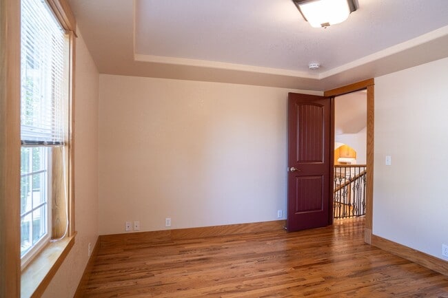 Building Photo - 3-bedroom 2 bath House $2,495