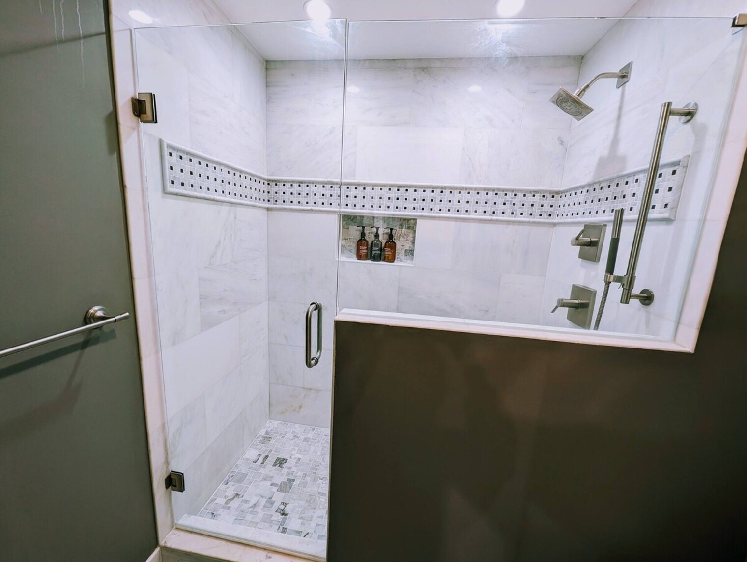 Building Photo - 1293 Colony Dr