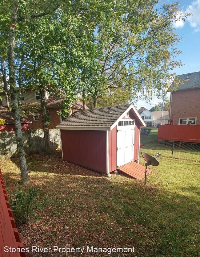 Building Photo - 4 br, 2.5 bath House - 522 Breslin Ave.