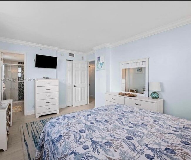 Building Photo - 1505 N Riverside Dr