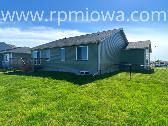 Building Photo - NEAR ABBIE GROVE ELEMENTARY!! 4 Bedroom, 3 Bath Home in Ankeny