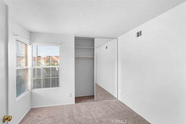 Building Photo - 28243 Valombrosa Dr