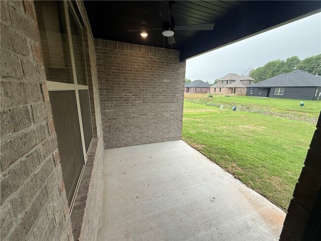 Building Photo - 2106 Dagan St