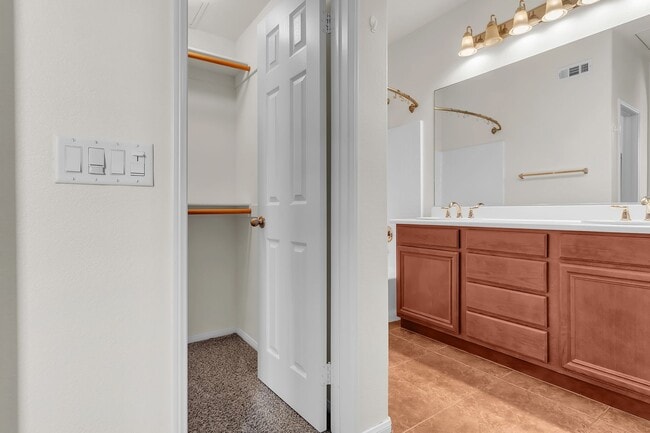 Building Photo - 31163 Lavender Ct