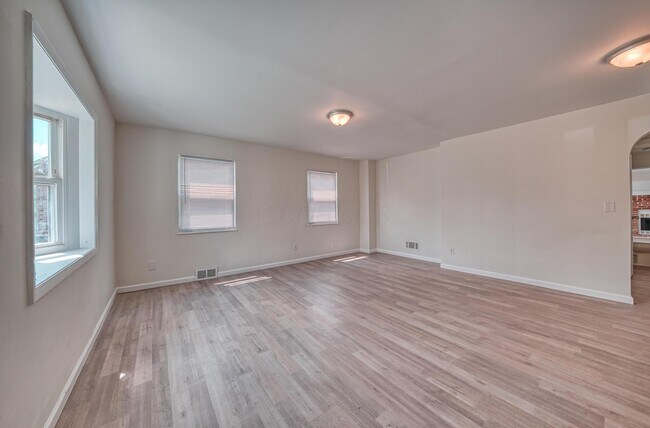 Building Photo - 1139 Miller Ave