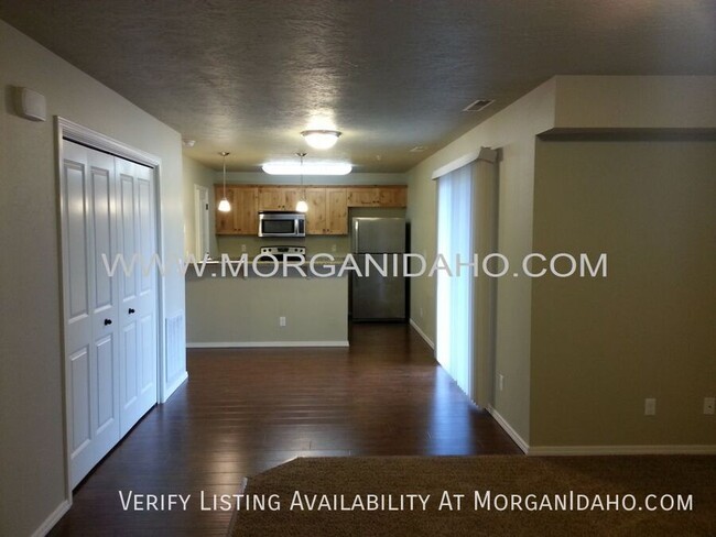 Building Photo - **February Rent Free! Covered parking, sto...