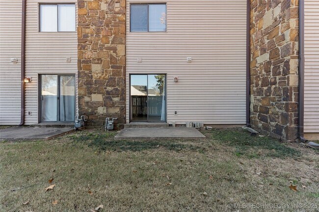 Building Photo - 3712 S Madison Ave