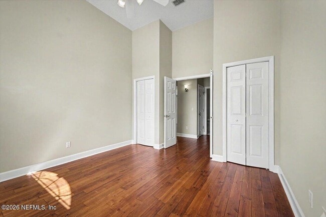 Building Photo - 337 S Mill View Way