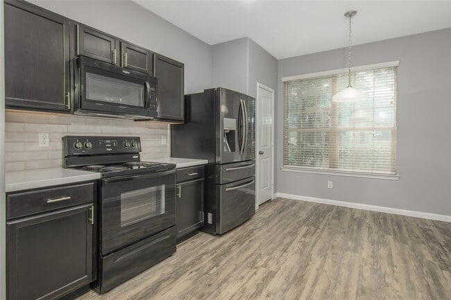 Building Photo - 3807 Springcrest Ln