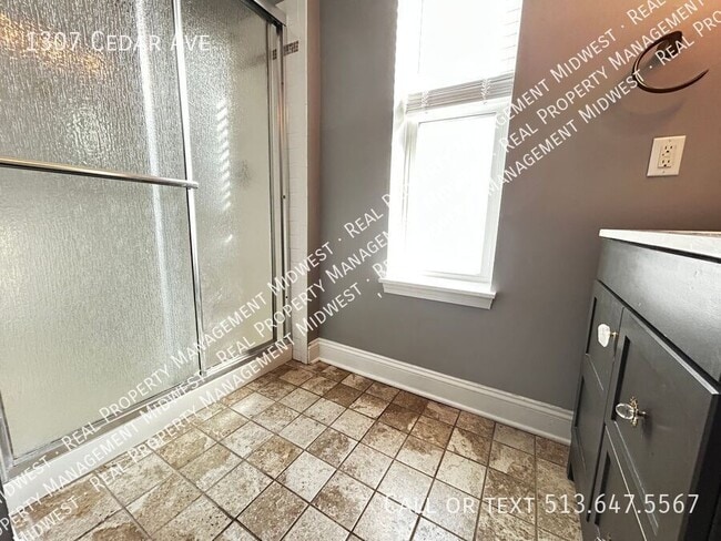 Building Photo - 1307 Cedar Ave