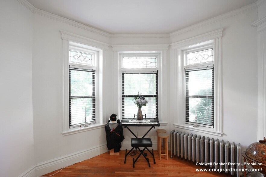 Building Photo - 1109 Boylston St