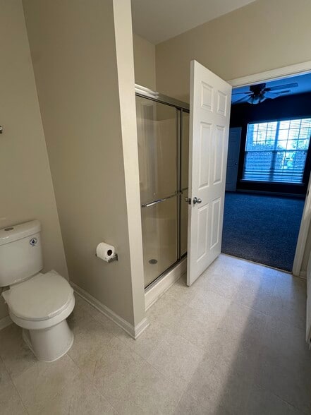 Master bath - 3106 Margellina Drive