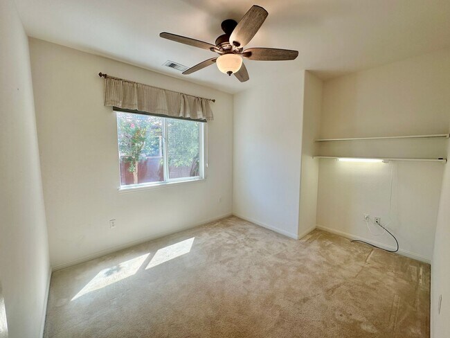 Building Photo - 2653 Traditions Loop