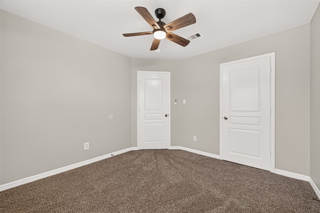 Building Photo - 16743 Libson Falls Dr