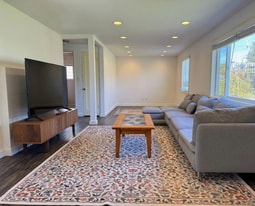 Building Photo - 17253 33rd Ave S