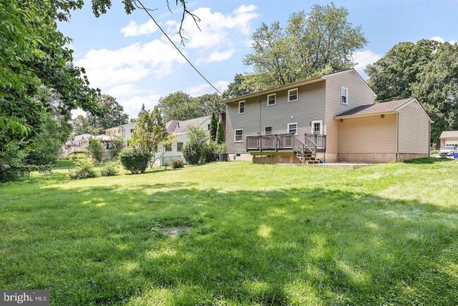 Building Photo - 13 Sturbridge Dr