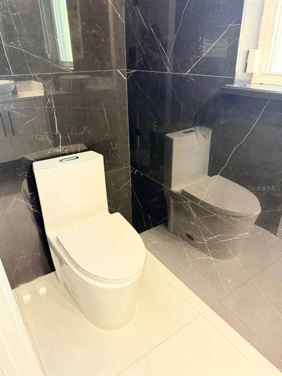 Building Photo - 2350 Rapollo Dr