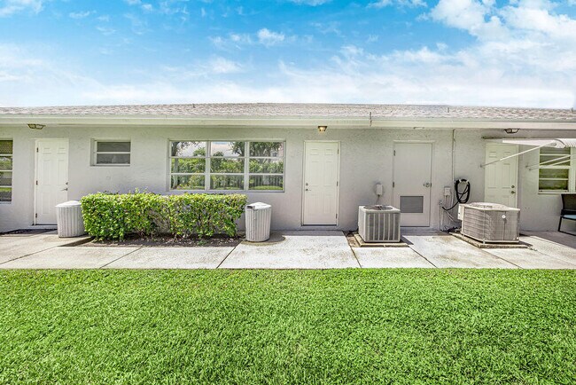 Building Photo - 14404 Canalview Dr