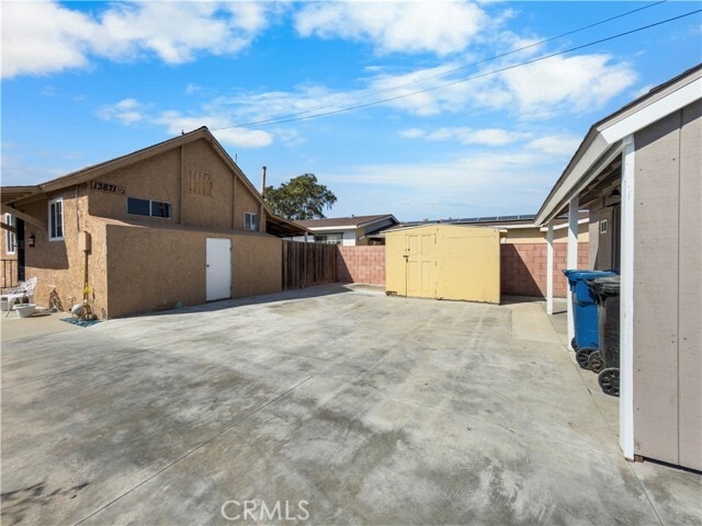 Building Photo - 13871 La Pat Pl