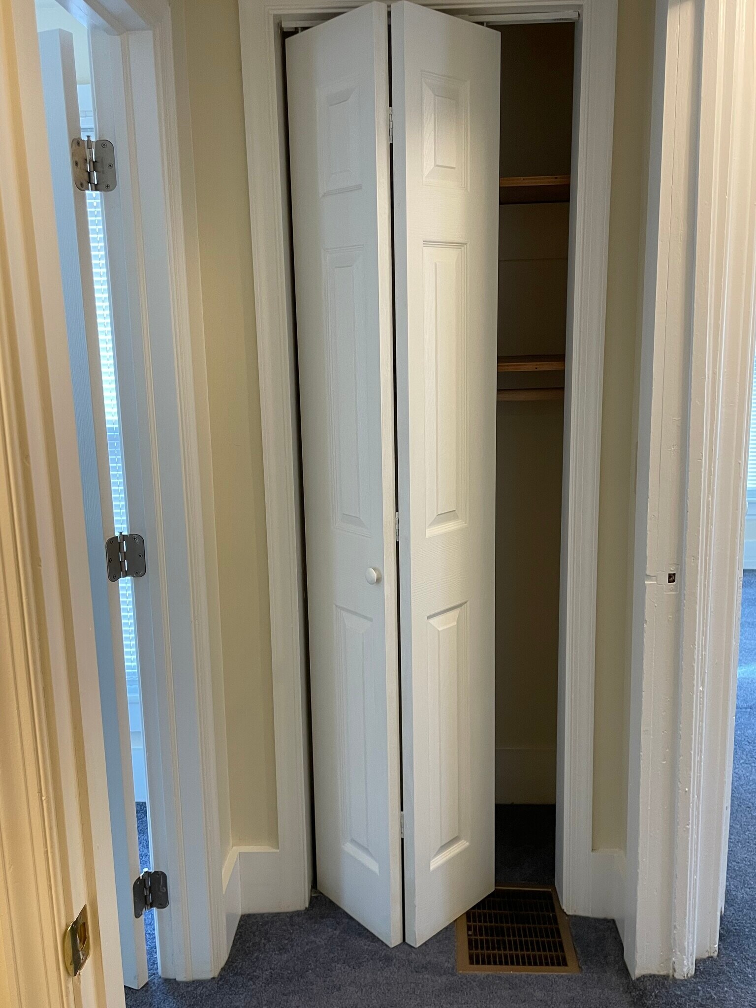 Building Photo - 1234 Isabella St