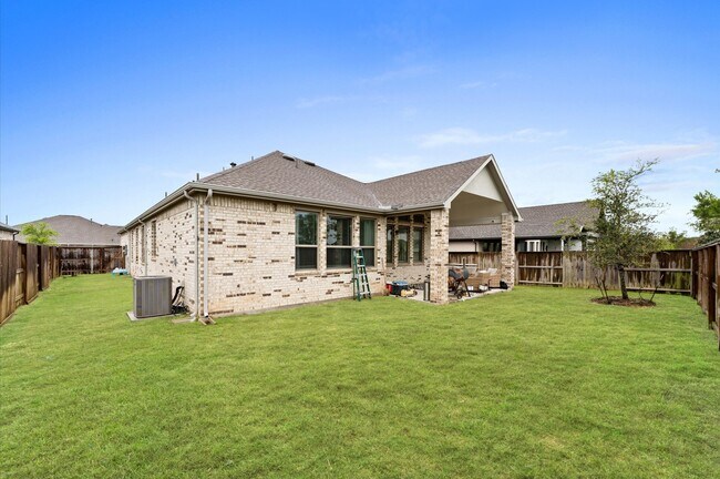 Building Photo - 4734 Franklin Way