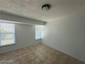Building Photo - 2214 Country Club Blvd