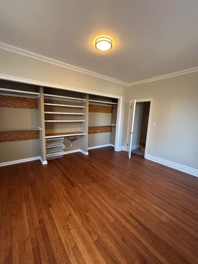 Building Photo - 1 bedroom in WOODSIDE NY 11377