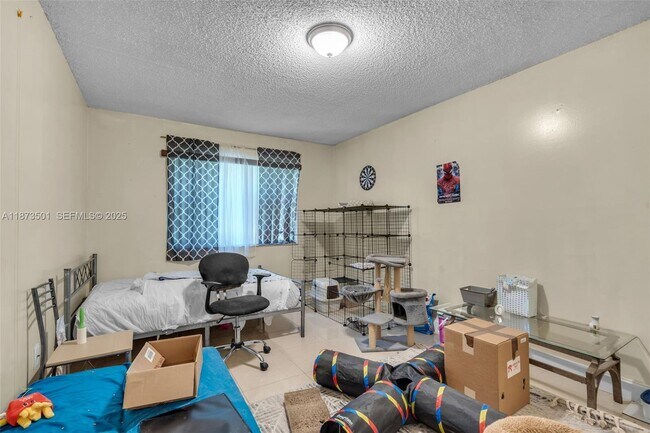 Building Photo - 451 Ives Dairy Rd