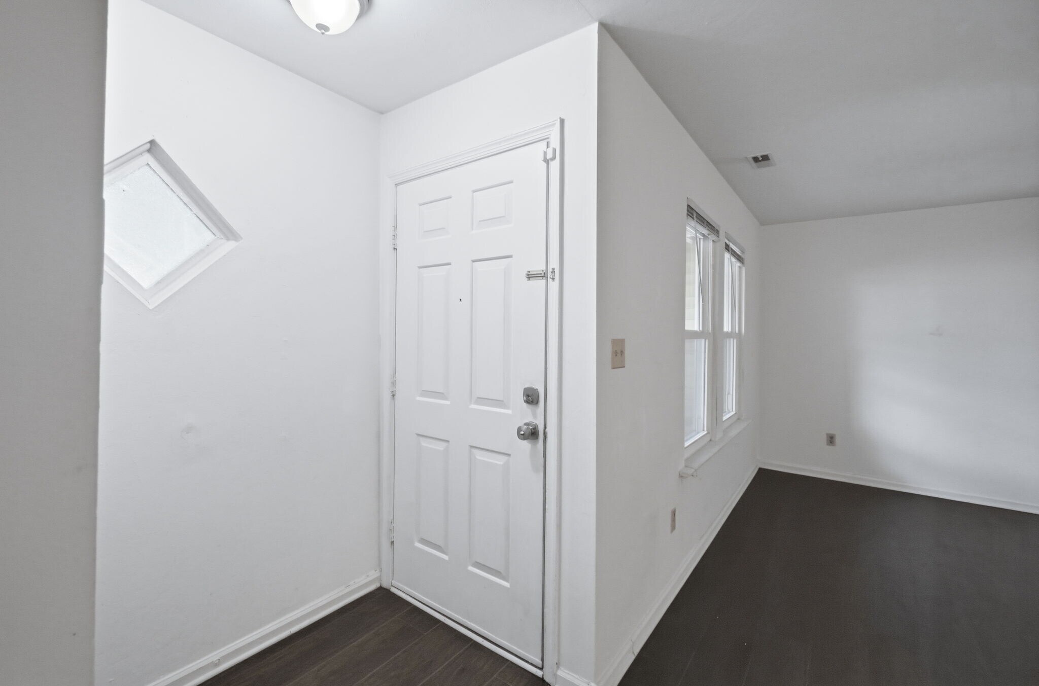 Building Photo - 5208 Richard Rd