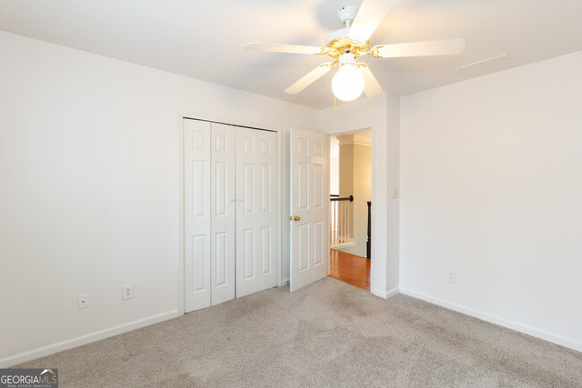Building Photo - 155 Glenwood Ln