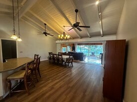 Building Photo - 4996 Lower Honoapiilani Rd