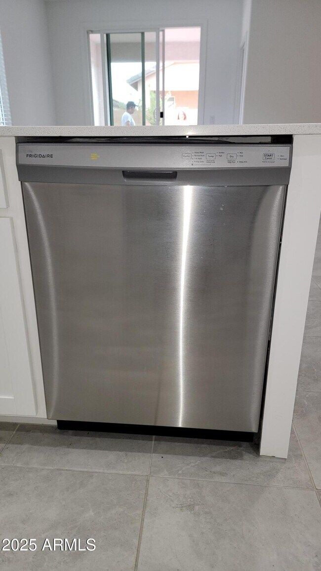 Building Photo - 15588 W Williams St