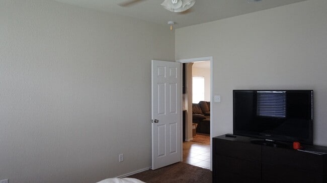 Building Photo - 6302 Cool Creek Dr