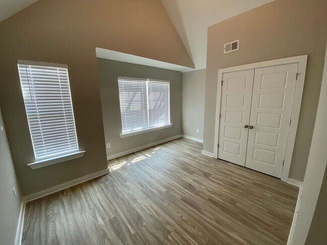 Building Photo - Home for Rent in Calera, AL!!! Available to view with 48 hour notice!