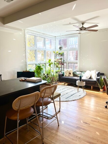 Building Photo - 3577 Warder St NW