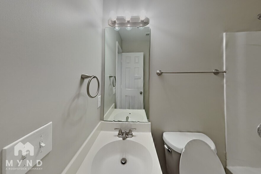 Building Photo - 2536 Reid Oaks Dr