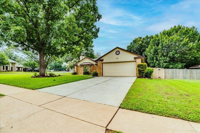 Building Photo - 16517 Spotted Eagle Dr