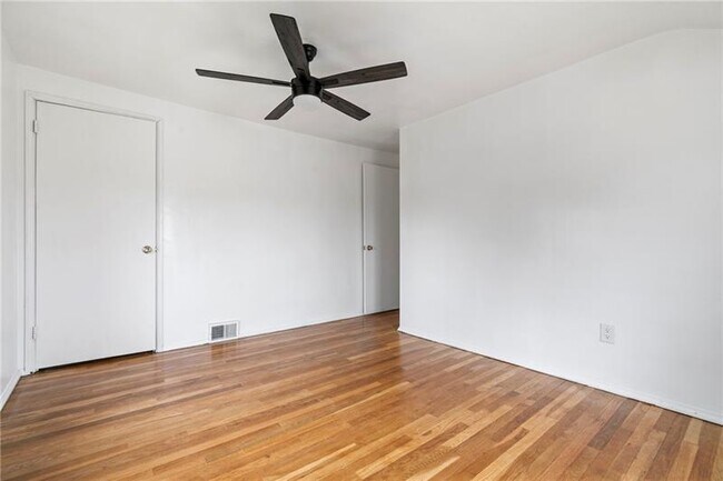 Building Photo - 5408 Verona Rd