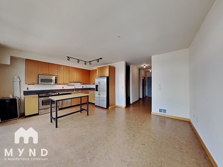 Building Photo - 1414 12th Ave