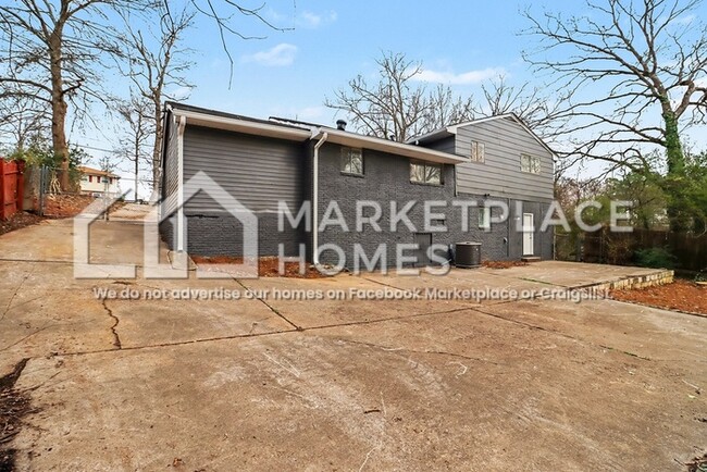 Building Photo - 3963 Rockey Valley Dr