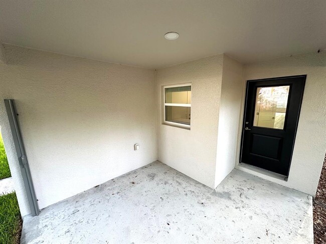 Building Photo - 223 S Forest Ave