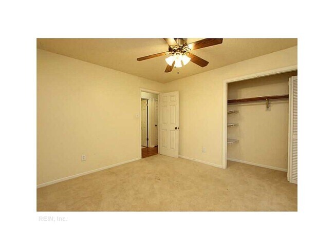 Building Photo - 2220 Cinnabar Ct