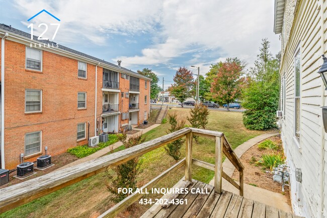 Building Photo - Charming 1-Bedroom Apartment on Historic R...