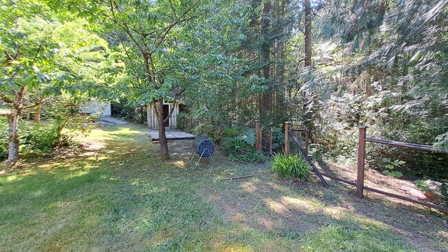 Building Photo - 3 Bedroom 2 Bath Home in Seabeck