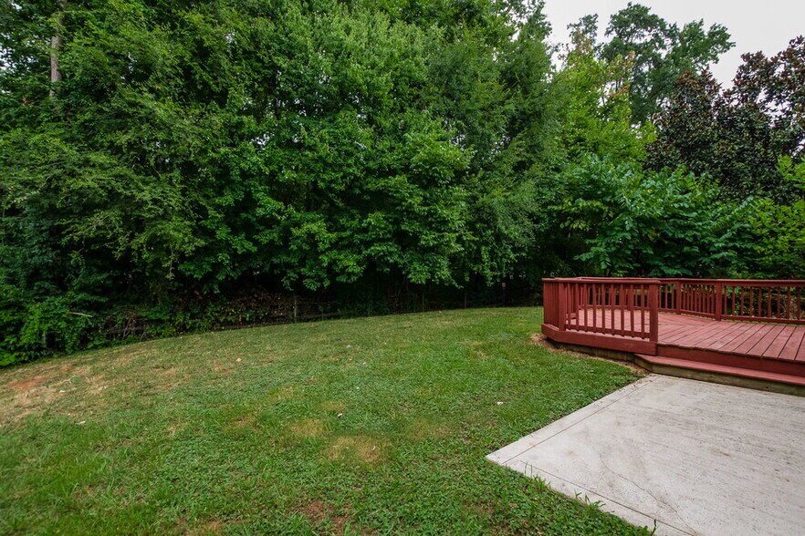 Building Photo - 12132 Old Willow Rd